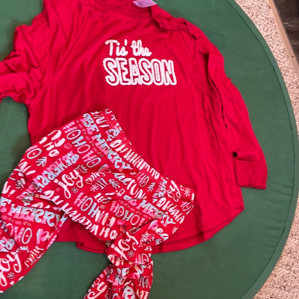 Woman’s pajama set Christmas size xl
